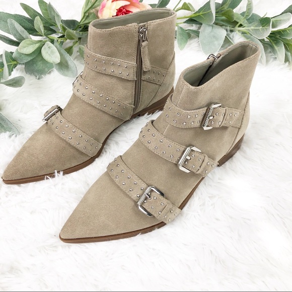 nine west seraphim booties